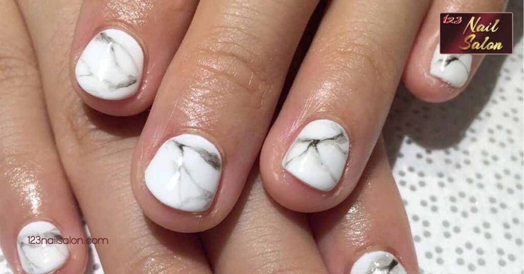 10 Stunning Nail Art Ideas for Short Nails That Will Make You Want to Show Them Off 7 Marble Effects