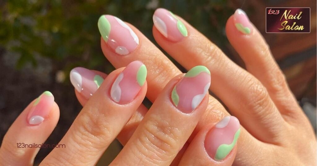 10 Stunning Nail Art Ideas for Short Nails That Will Make You Want to Show Them Off 12 Minimalist Designs